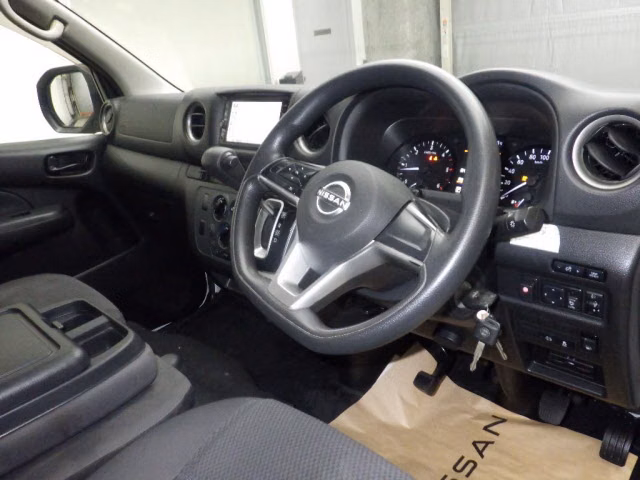 NISSAN CARAVAN