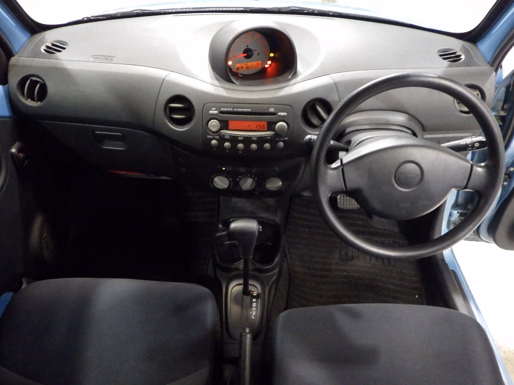 DAIHATSU ESSE
