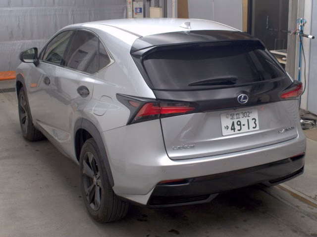 LEXUS NX300H