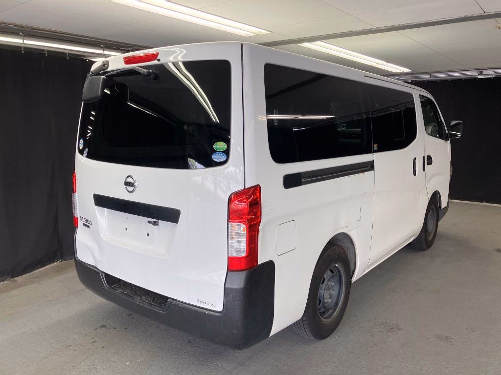 NISSAN NV350 CARAVAN