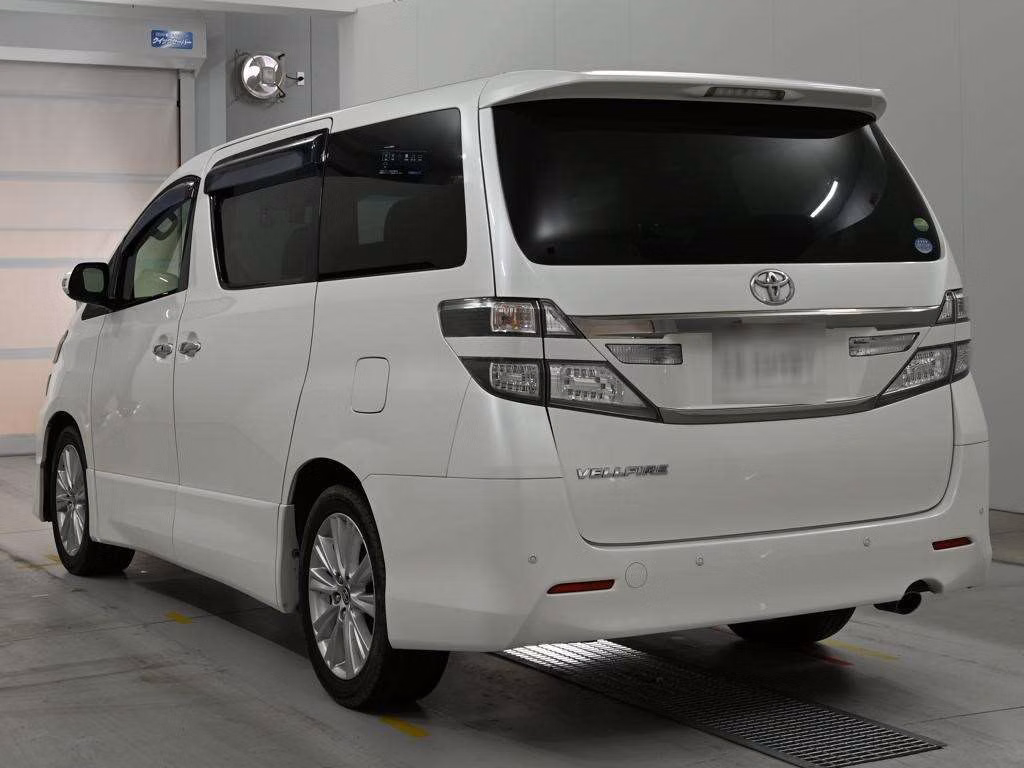 TOYOTA VELLFIRE