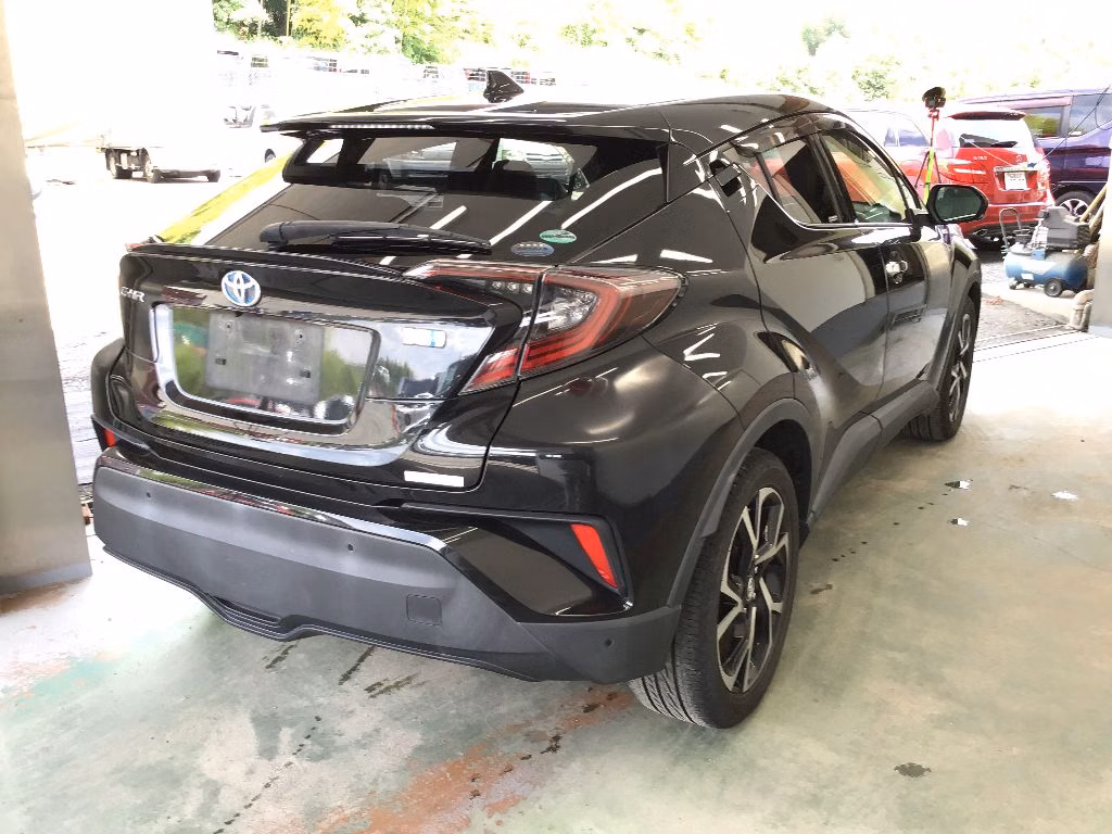 TOYOTA C-HR