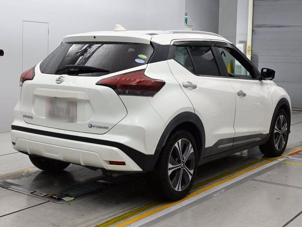 NISSAN KICKS