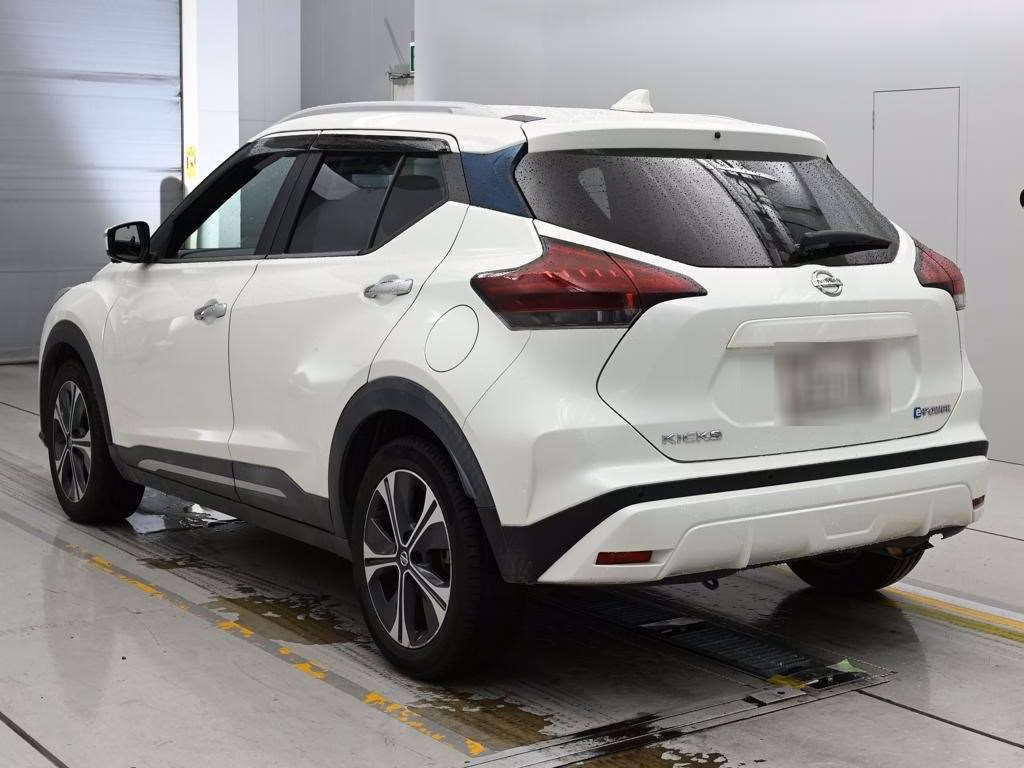 NISSAN KICKS