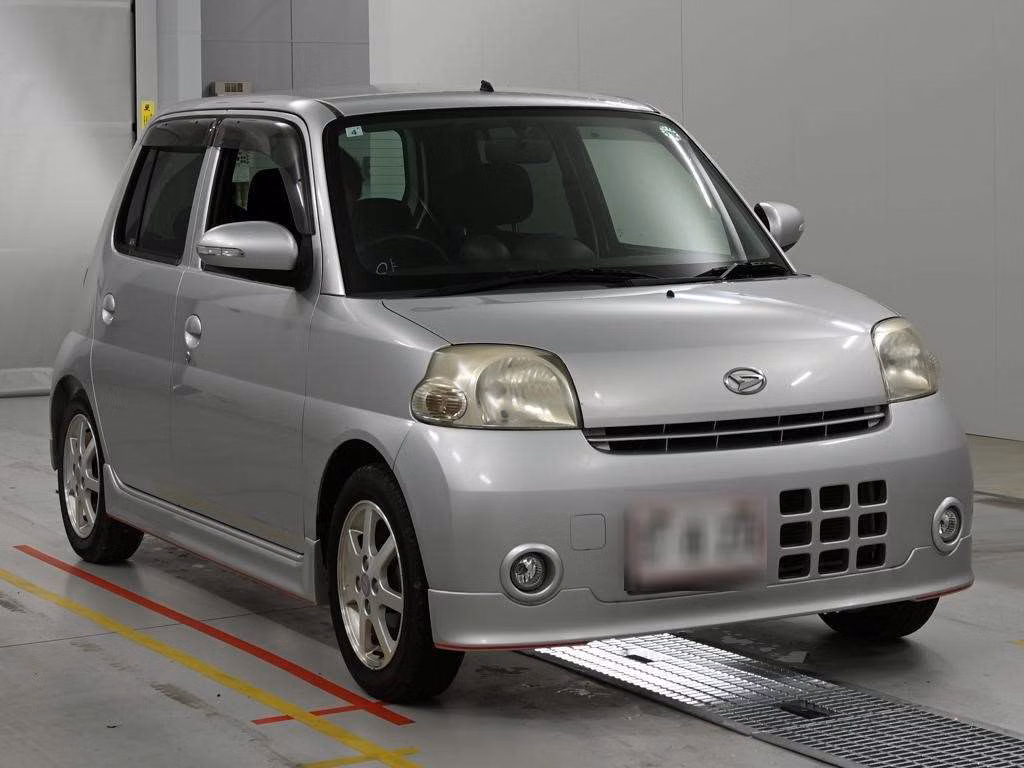 DAIHATSU ESSE