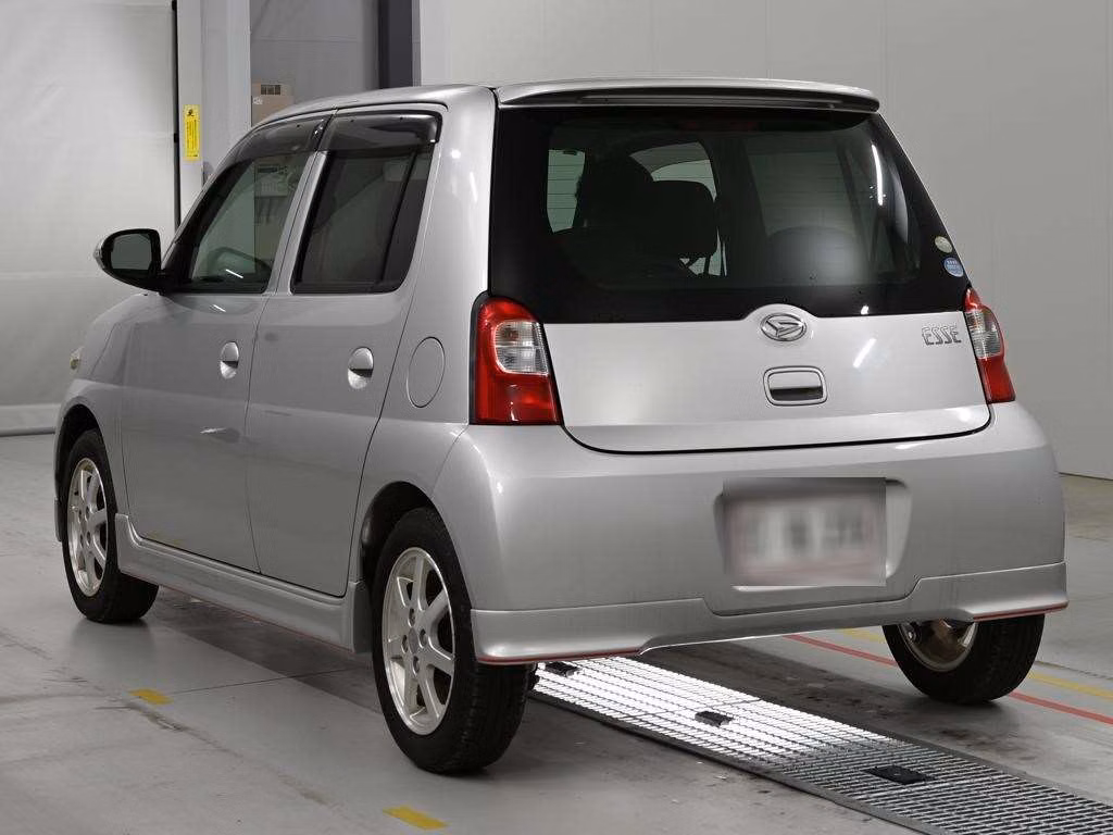 DAIHATSU ESSE