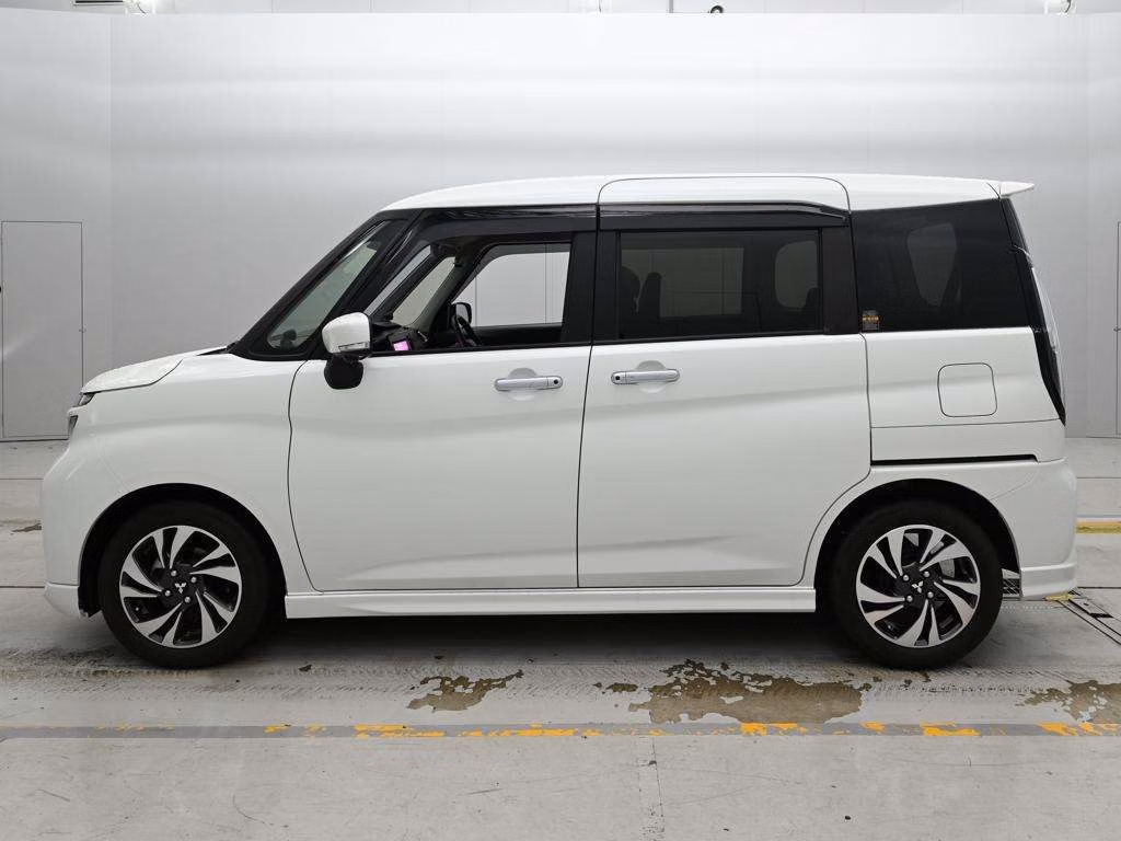 MITSUBISHI DELICA D:2