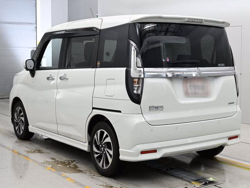 MITSUBISHI DELICA D:2