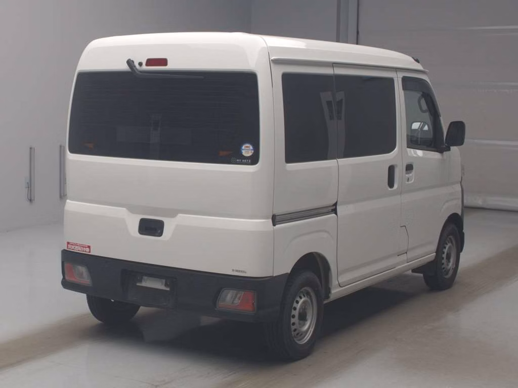TOYOTA PIXIS VAN