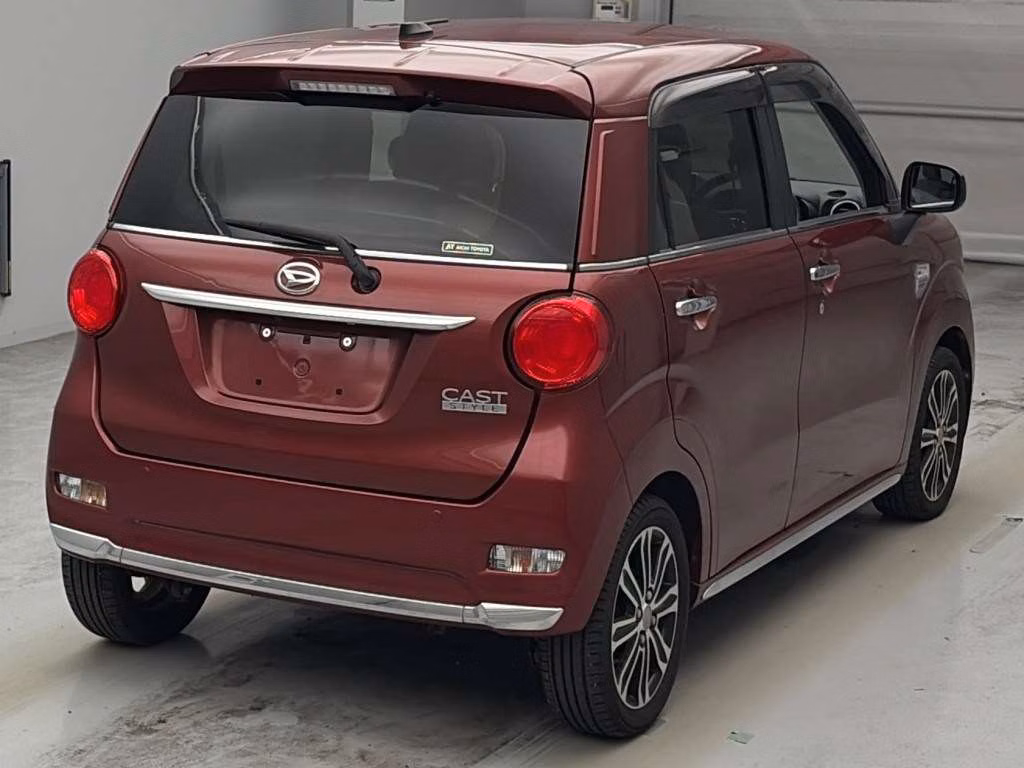 DAIHATSU CAST