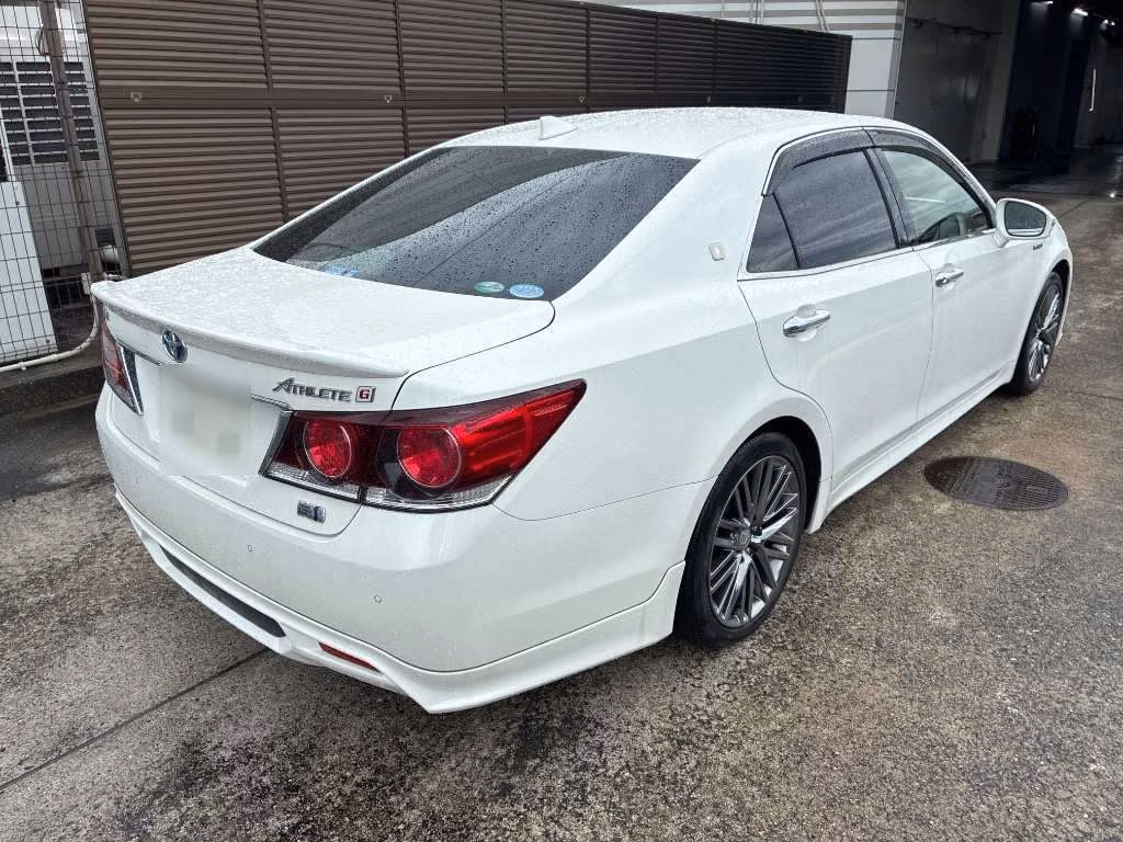 TOYOTA CROWN