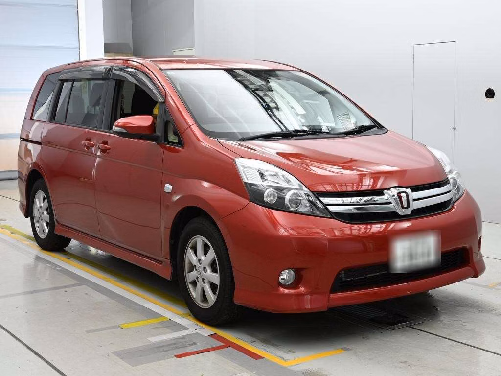 TOYOTA ISIS