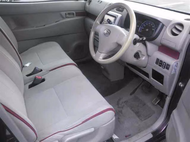 DAIHATSU MOVE CONTE