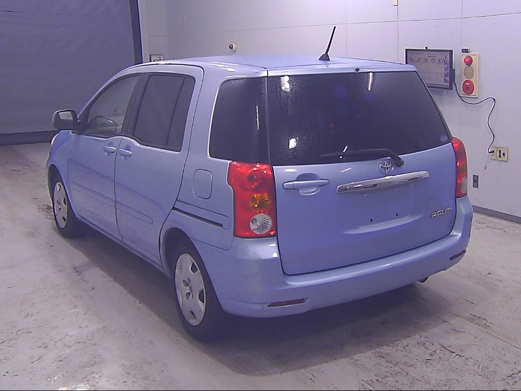 TOYOTA RAUM