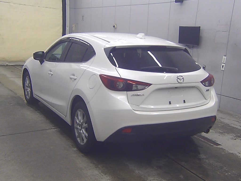 MAZDA AXELA