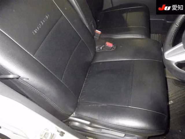 TOYOTA PIXIS MEGA