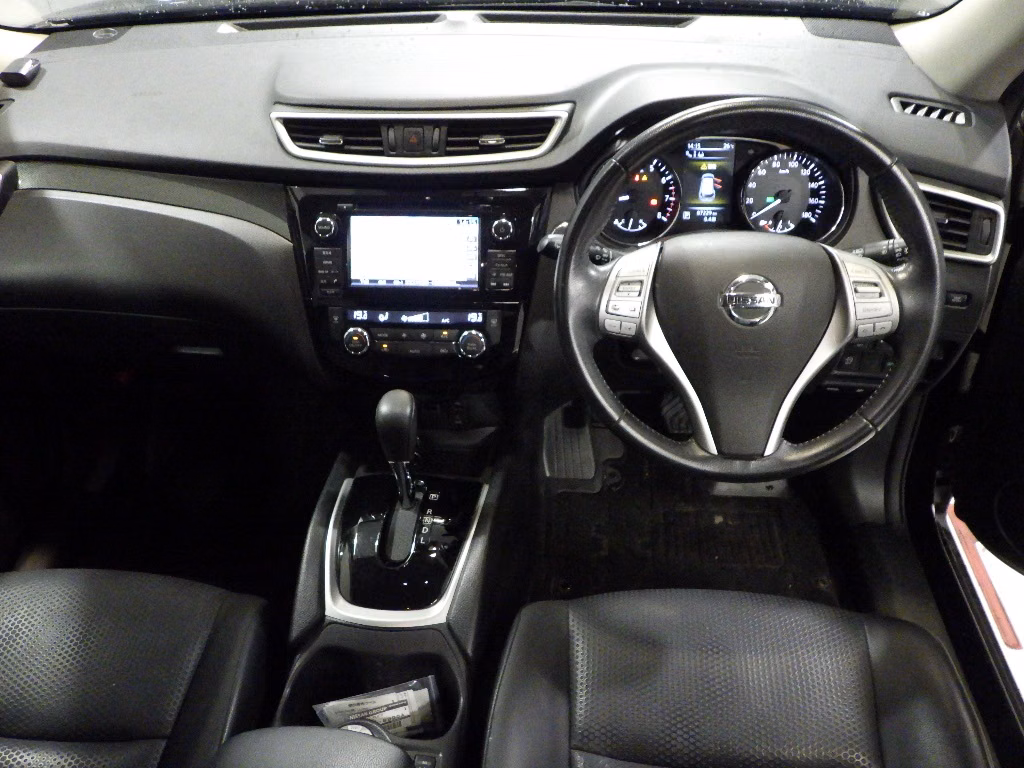 NISSAN X-TRAIL