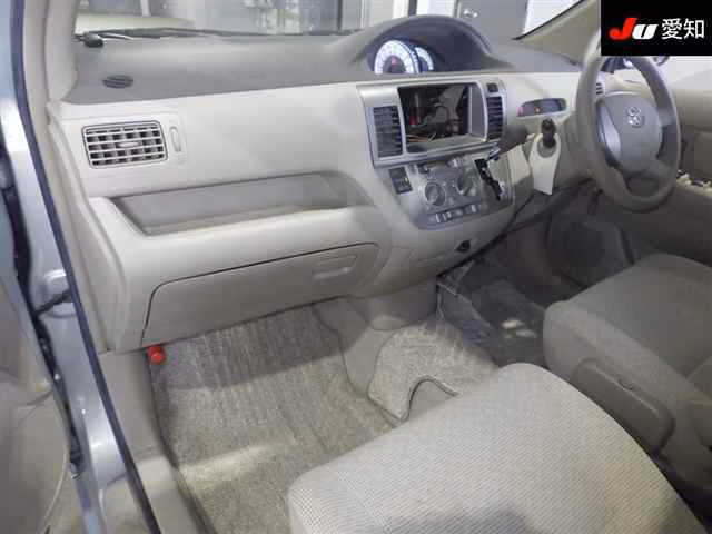 TOYOTA RAUM