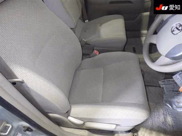 TOYOTA RAUM