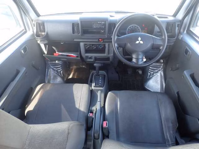 MITSUBISHI MINICAB