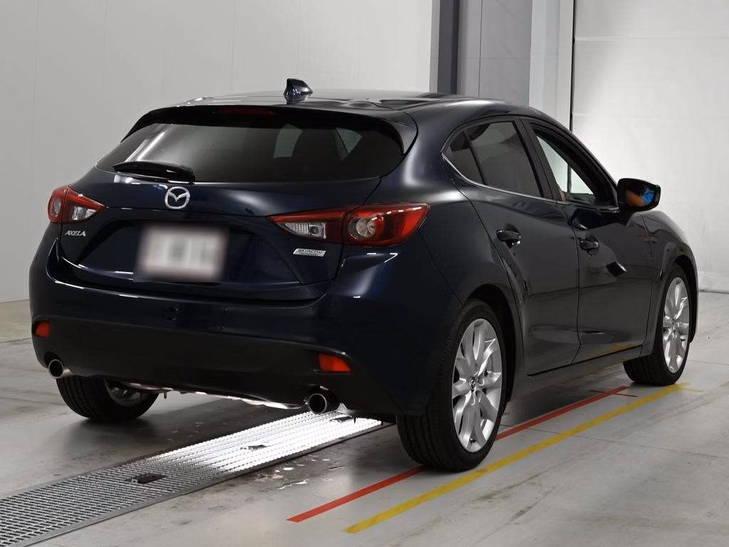 MAZDA AXELA
