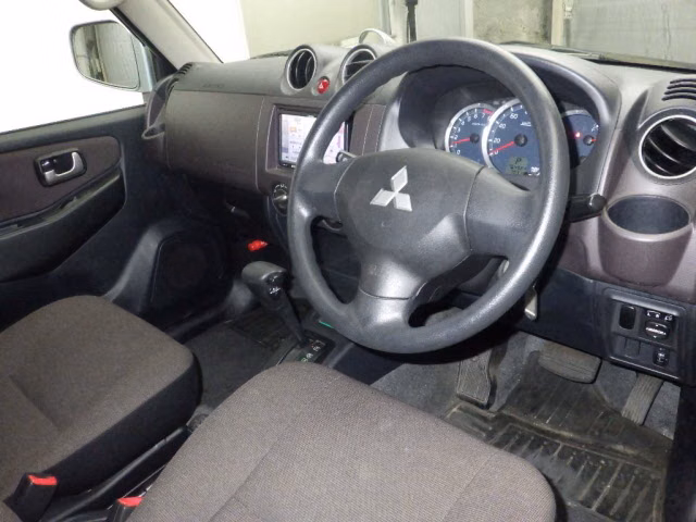 MITSUBISHI PAJERO MINI