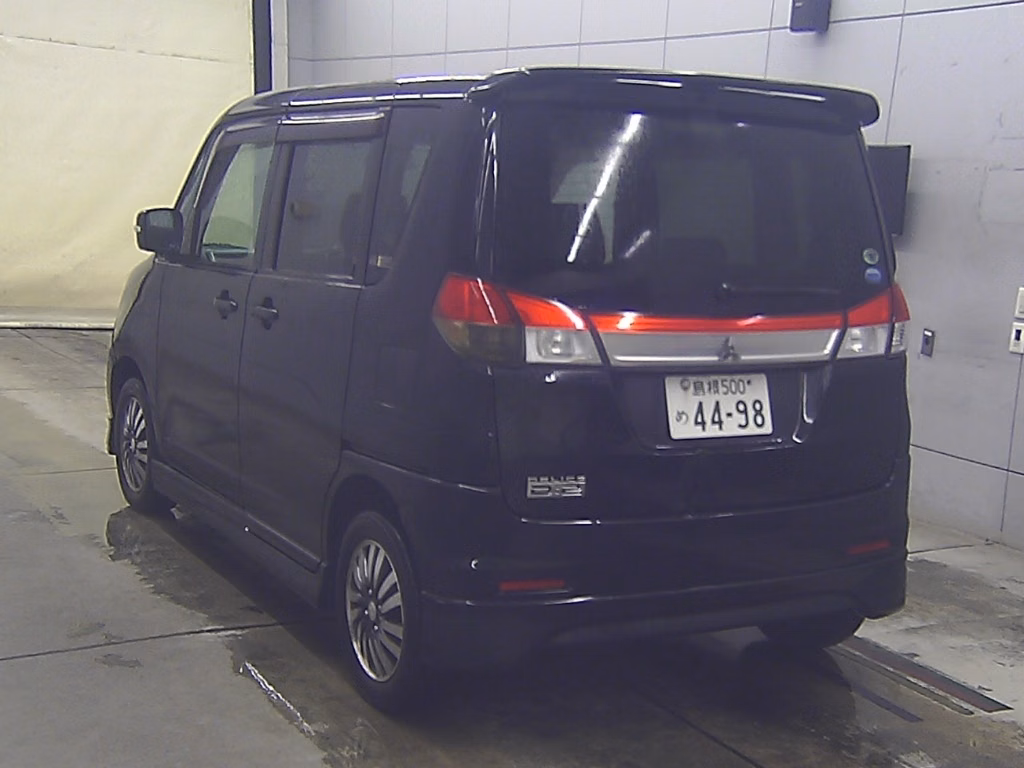 MITSUBISHI DELICA D:2