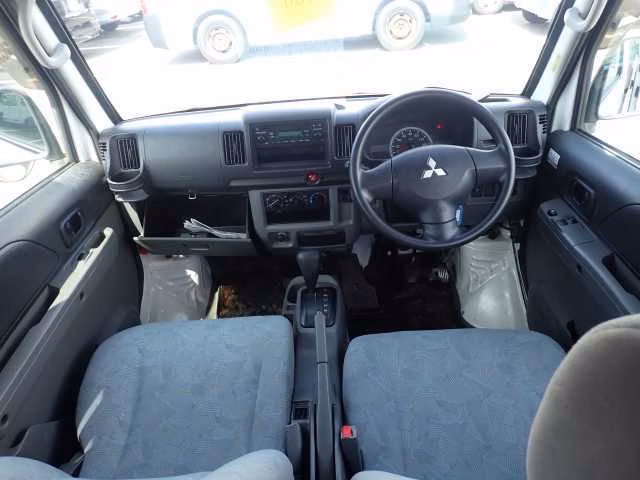 MITSUBISHI MINICAB