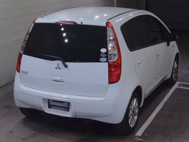 MITSUBISHI COLT