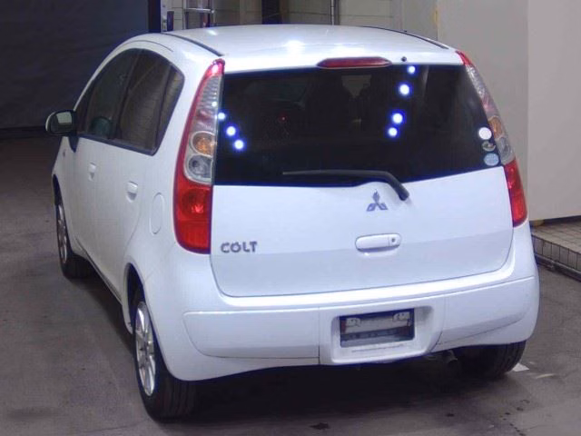 MITSUBISHI COLT