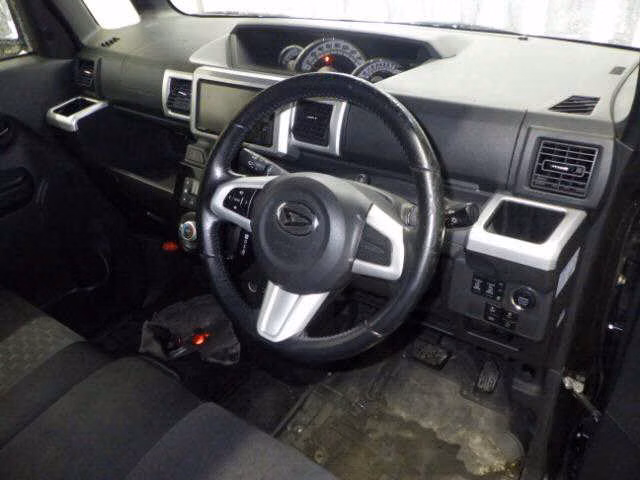 DAIHATSU WAKE