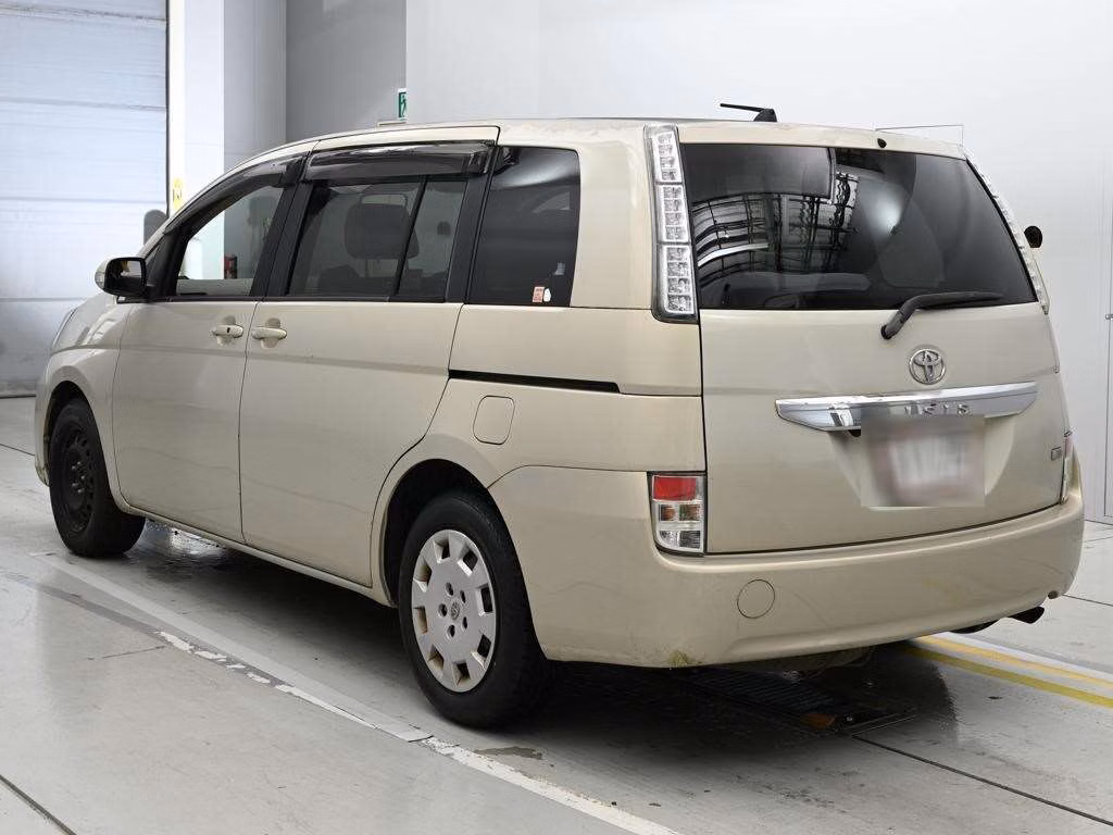 TOYOTA ISIS
