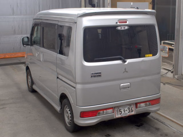 MITSUBISHI TOWN BOX