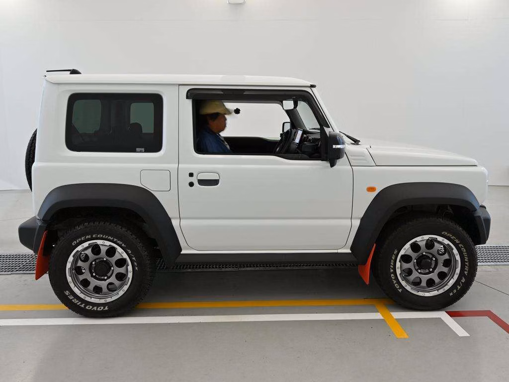 SUZUKI JIMNY SIERRA