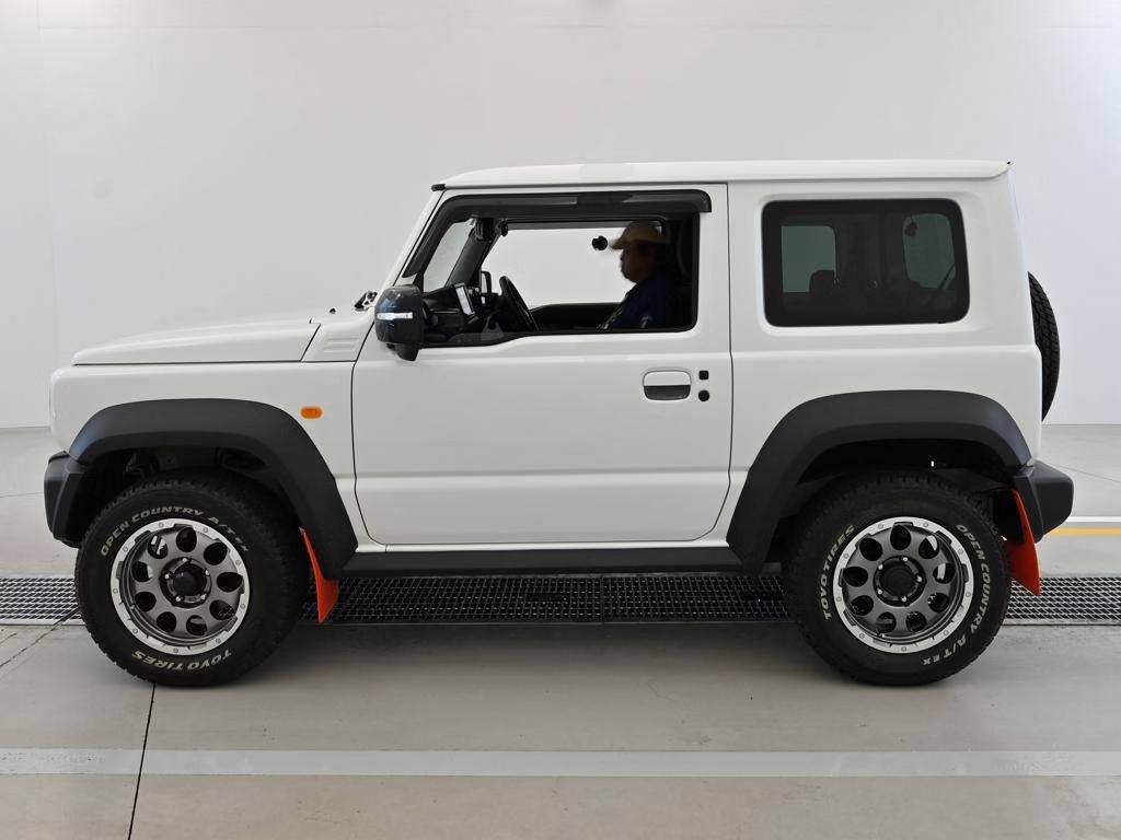 SUZUKI JIMNY SIERRA