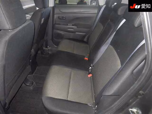 MITSUBISHI RVR