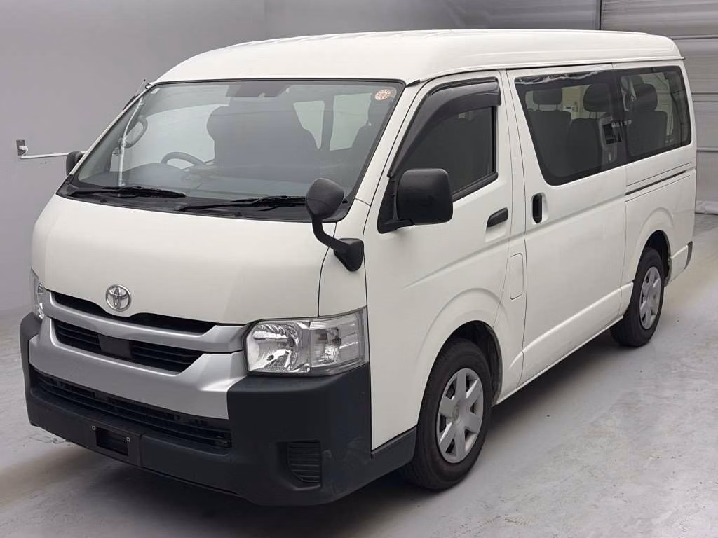 TOYOTA HIACE