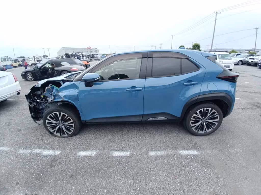TOYOTA YARIS CROSS
