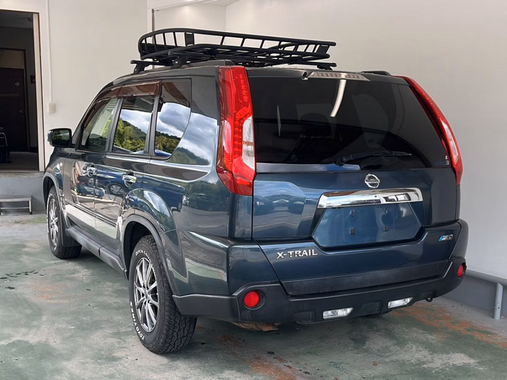 NISSAN X-TRAIL