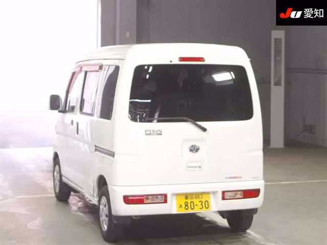 TOYOTA PIXIS VAN