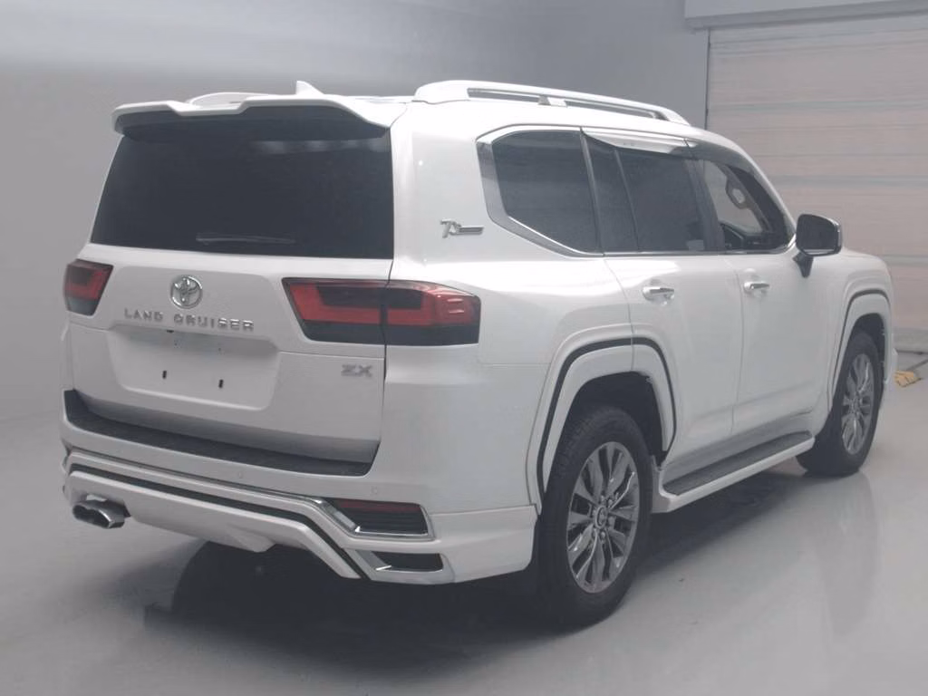 TOYOTA LAND CRUISER