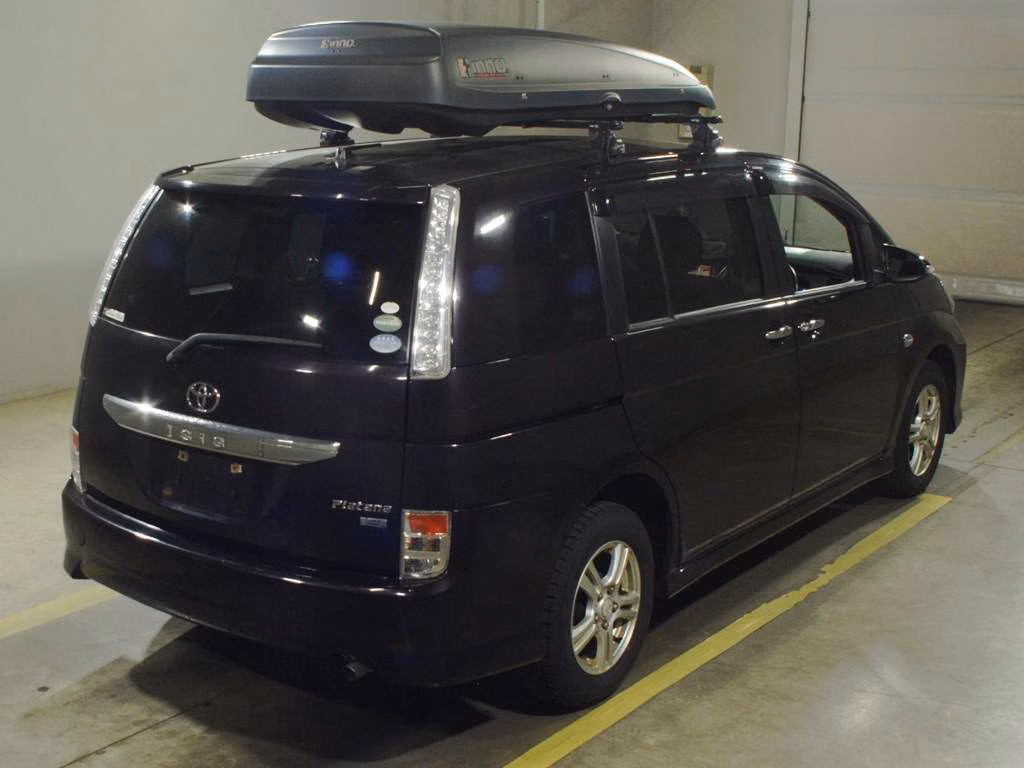 TOYOTA ISIS