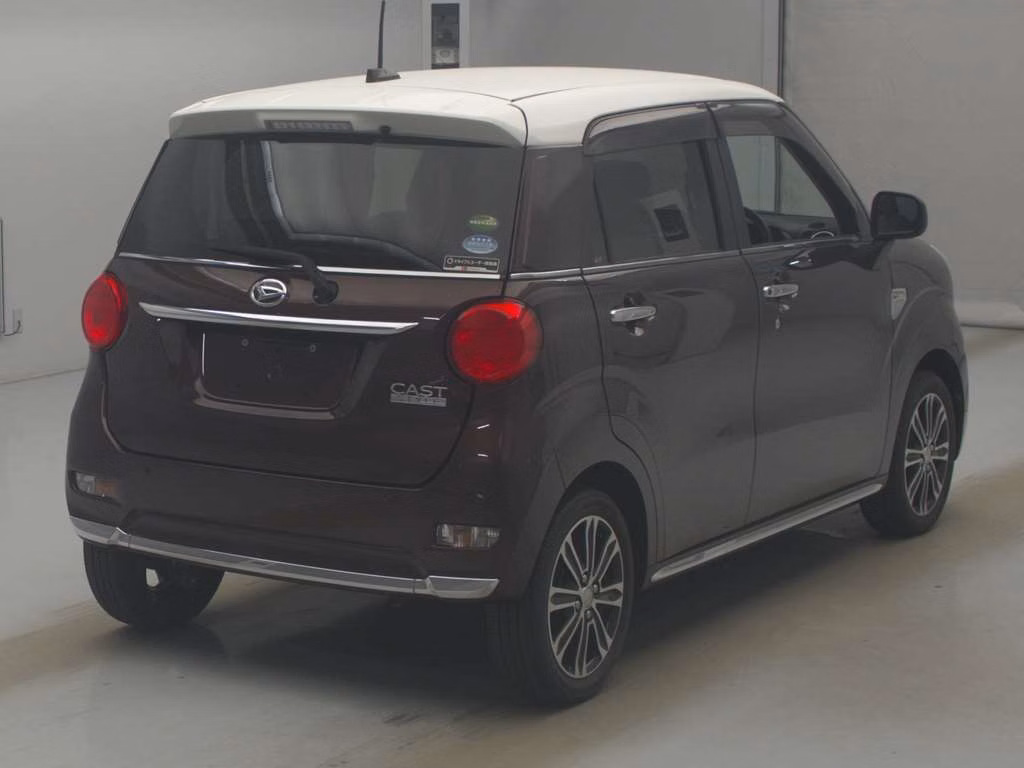 DAIHATSU CAST