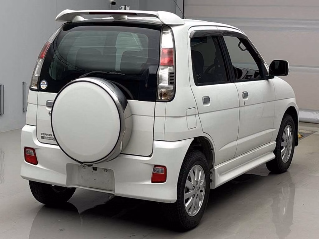 DAIHATSU TERIOS KID