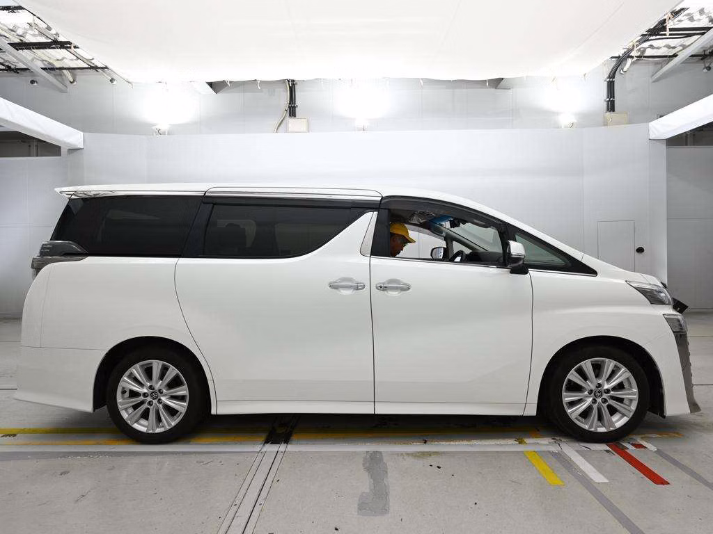TOYOTA VELLFIRE