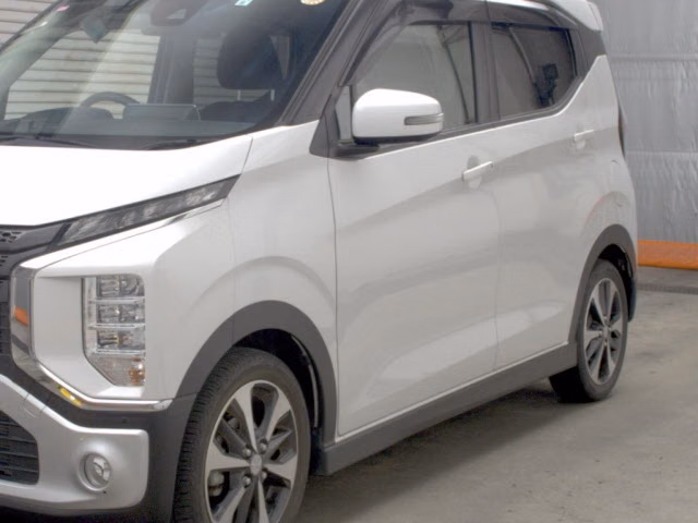 MITSUBISHI EK X