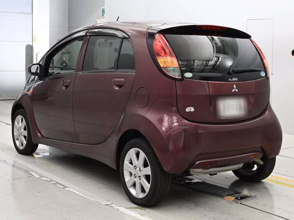 MITSUBISHI I