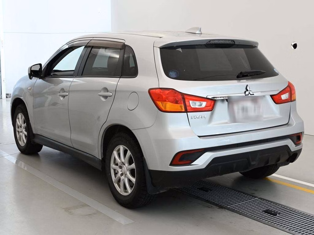 MITSUBISHI RVR