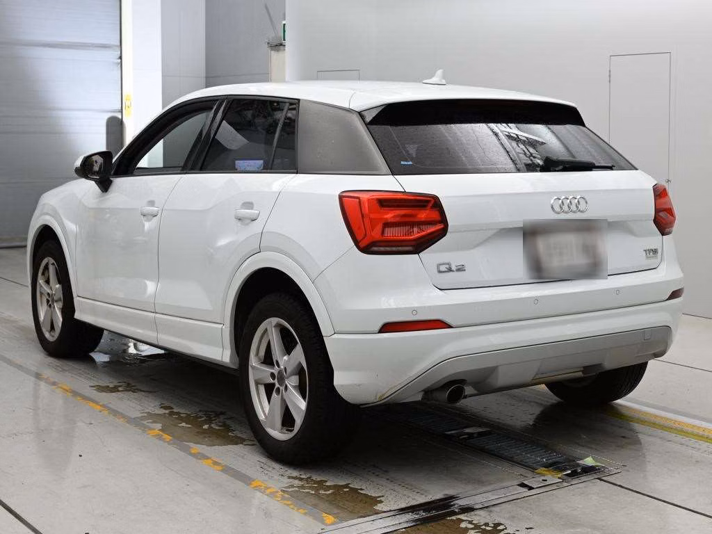 AUDI Q2