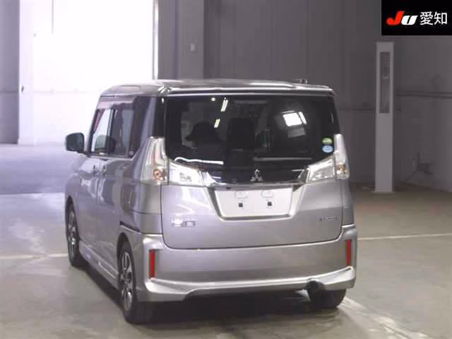 MITSUBISHI DELICA D:2